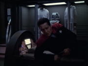 extant_StarTrek_VOY_6x08-OneSmallStep_02291.jpg