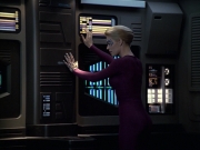 extant_StarTrek_VOY_6x08-OneSmallStep_02302.jpg