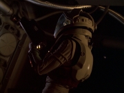 extant_StarTrek_VOY_6x08-OneSmallStep_02563.jpg