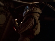 extant_StarTrek_VOY_6x08-OneSmallStep_02564.jpg