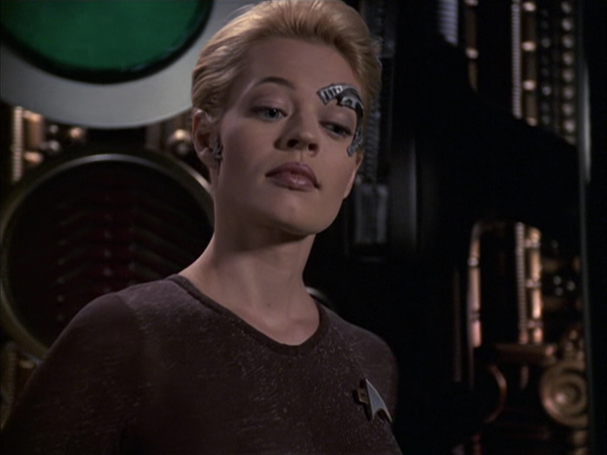 extant_StarTrek_VOY_6x09-TheVoyagerConspiracy_00101.jpg