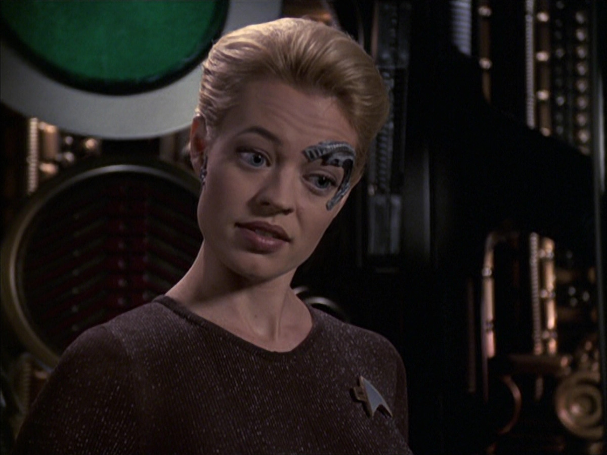 extant_StarTrek_VOY_6x09-TheVoyagerConspiracy_00105.jpg