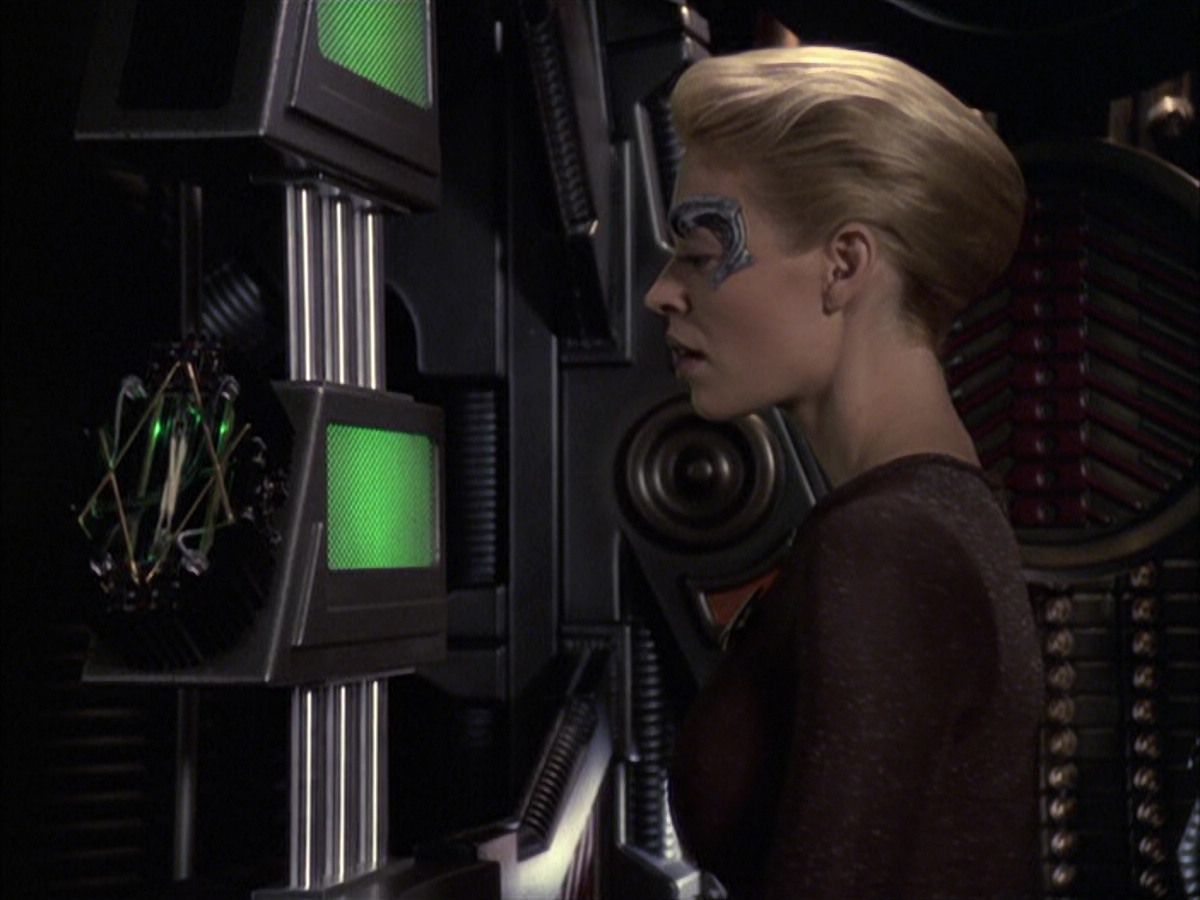 extant_StarTrek_VOY_6x09-TheVoyagerConspiracy_00140.jpg
