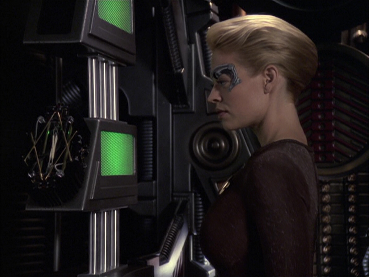 extant_StarTrek_VOY_6x09-TheVoyagerConspiracy_00142.jpg