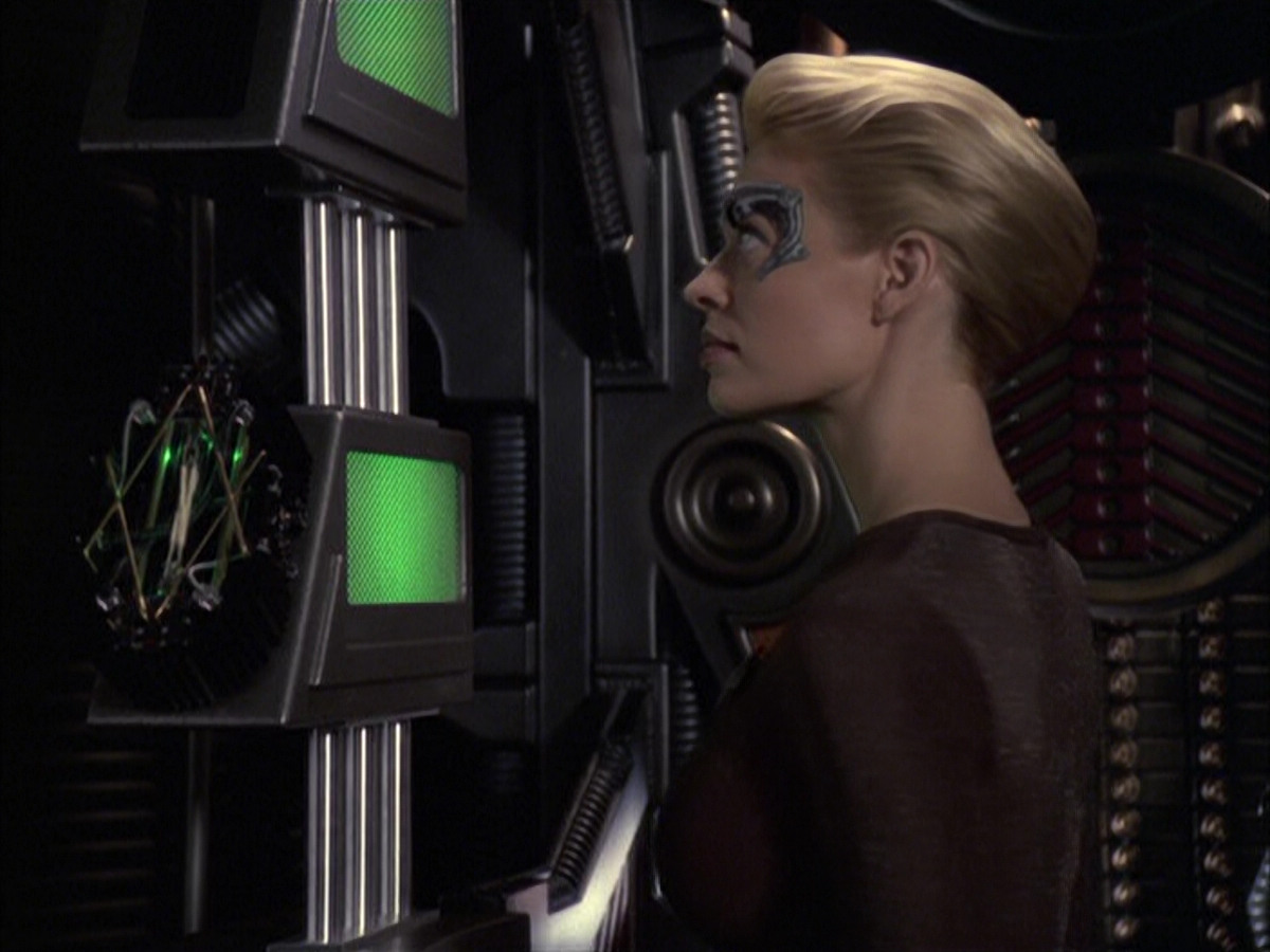 extant_StarTrek_VOY_6x09-TheVoyagerConspiracy_00143.jpg
