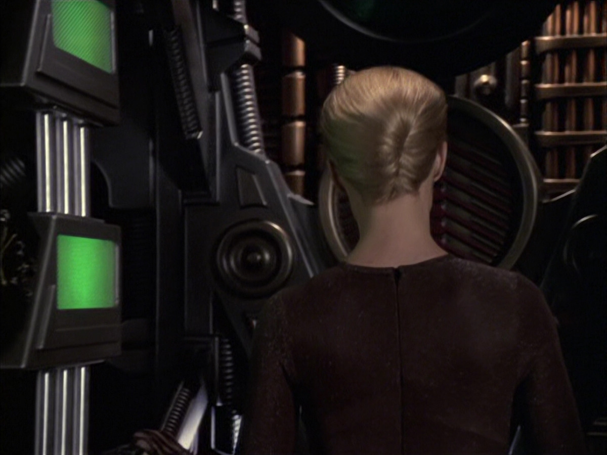 extant_StarTrek_VOY_6x09-TheVoyagerConspiracy_00145.jpg