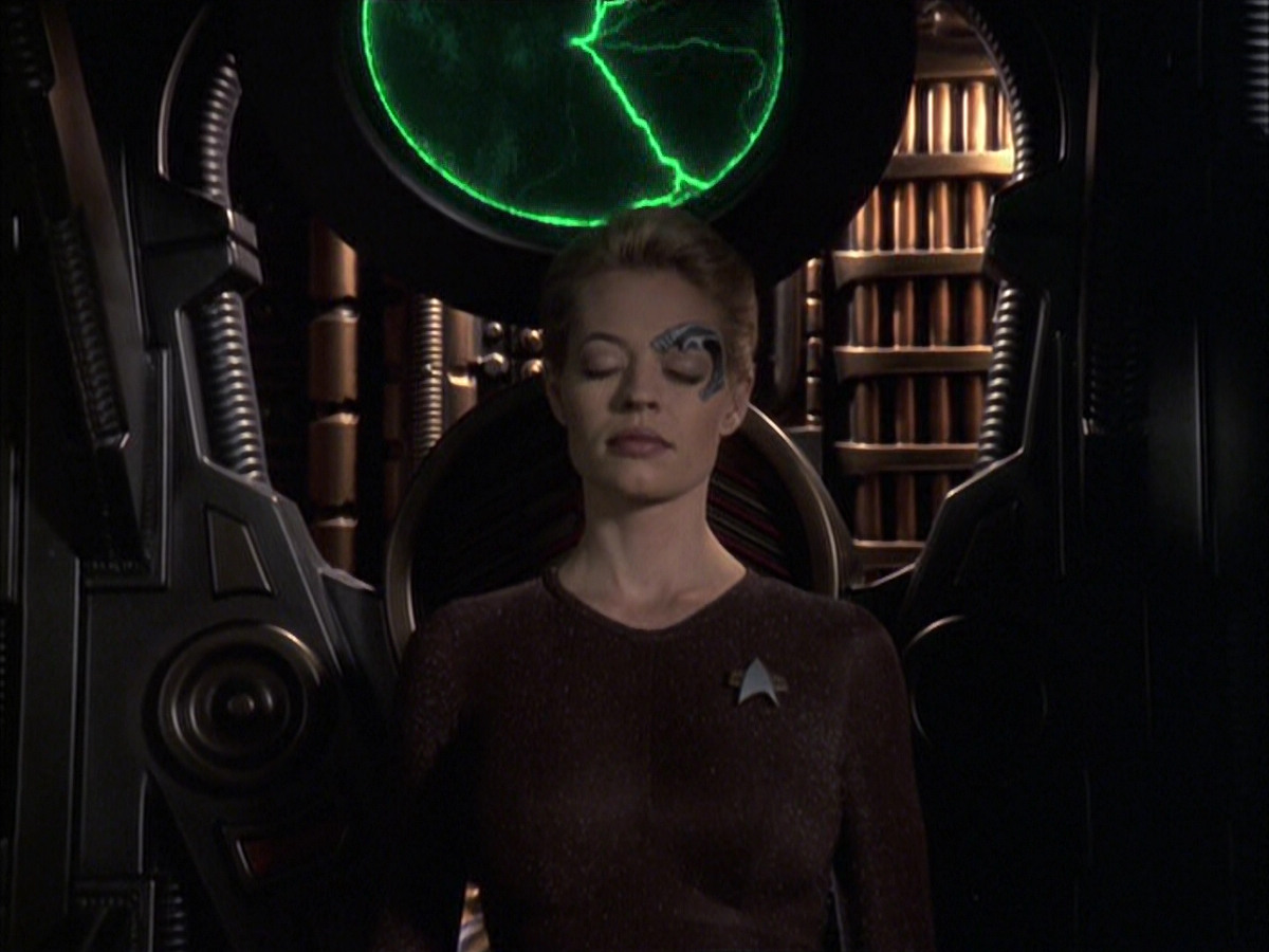 extant_StarTrek_VOY_6x09-TheVoyagerConspiracy_00151.jpg