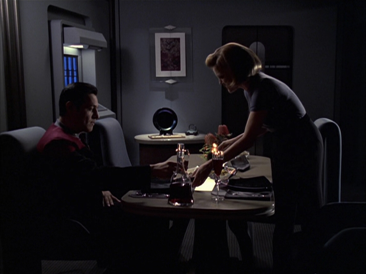 extant_StarTrek_VOY_6x09-TheVoyagerConspiracy_00339.jpg