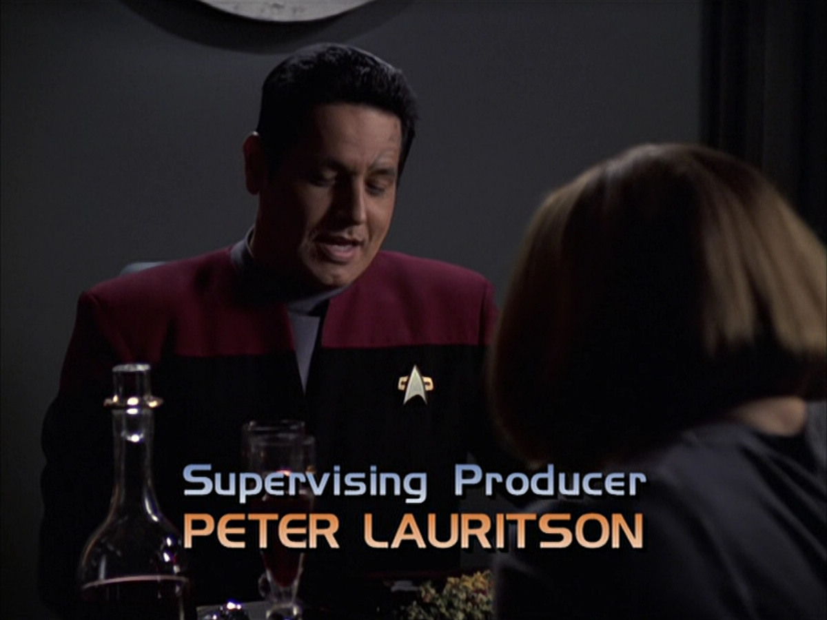 extant_StarTrek_VOY_6x09-TheVoyagerConspiracy_00365.jpg