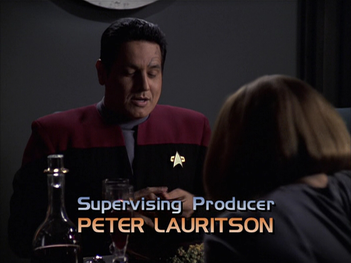 extant_StarTrek_VOY_6x09-TheVoyagerConspiracy_00366.jpg
