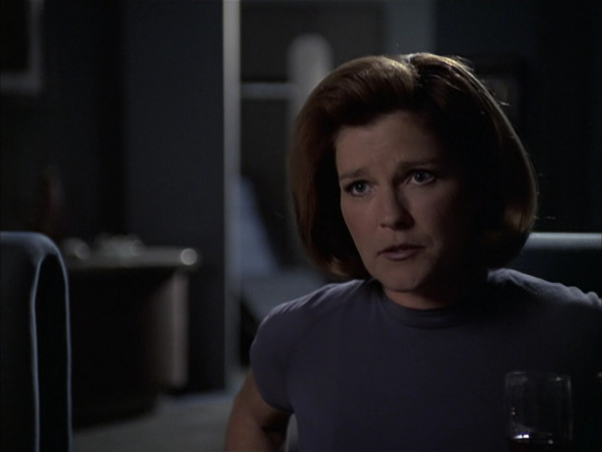 extant_StarTrek_VOY_6x09-TheVoyagerConspiracy_00395.jpg