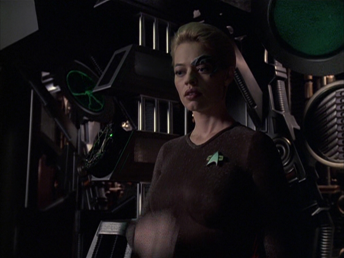 extant_StarTrek_VOY_6x09-TheVoyagerConspiracy_00410.jpg