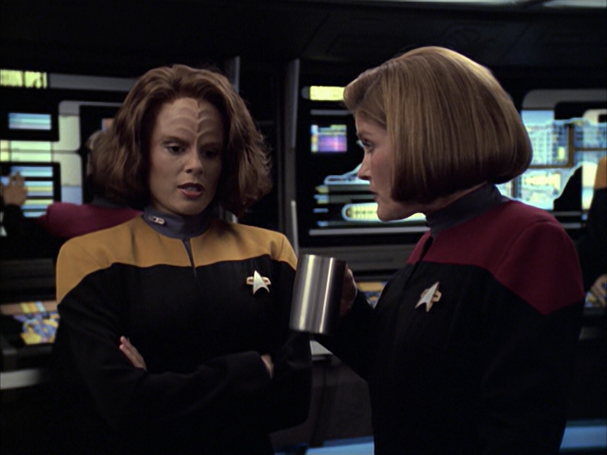 extant_StarTrek_VOY_6x09-TheVoyagerConspiracy_00464.jpg