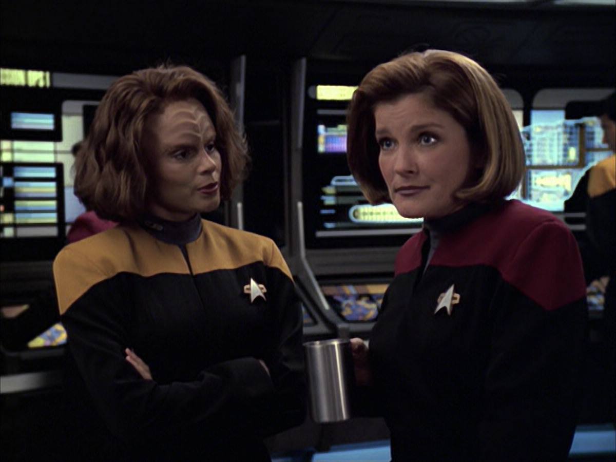 extant_StarTrek_VOY_6x09-TheVoyagerConspiracy_00469.jpg