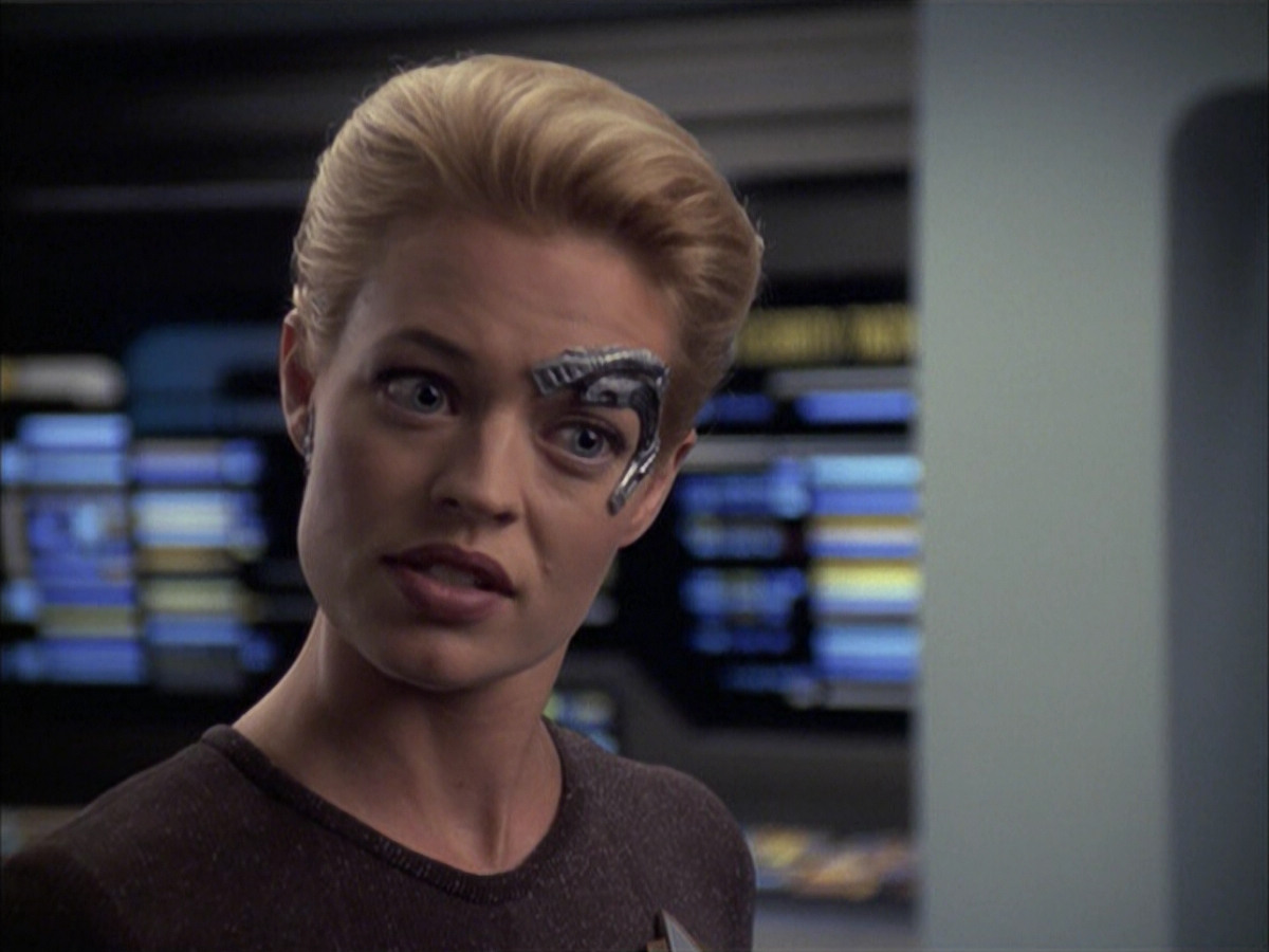 extant_StarTrek_VOY_6x09-TheVoyagerConspiracy_00484.jpg