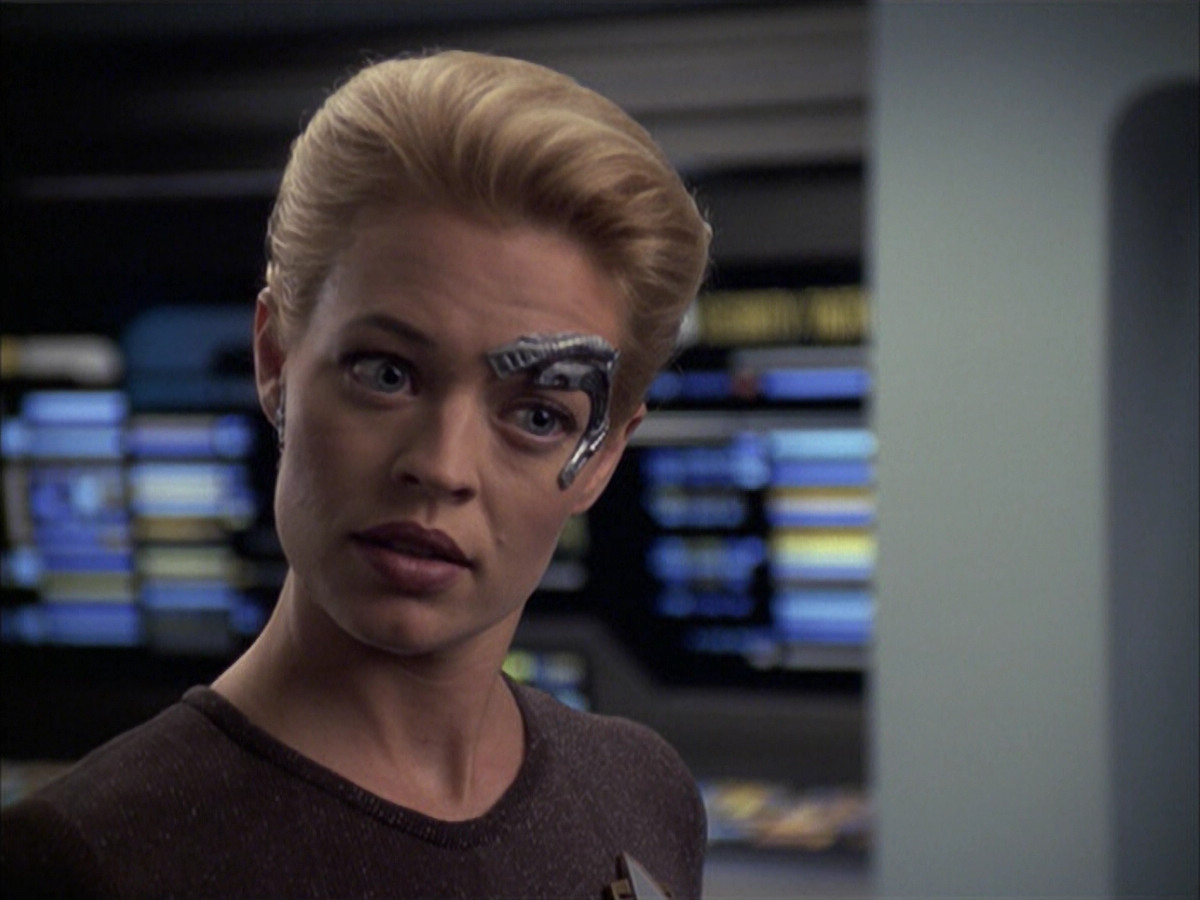 extant_StarTrek_VOY_6x09-TheVoyagerConspiracy_00487.jpg