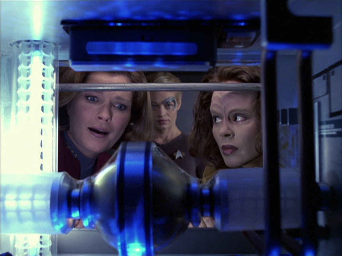 extant_StarTrek_VOY_6x09-TheVoyagerConspiracy_00624.jpg