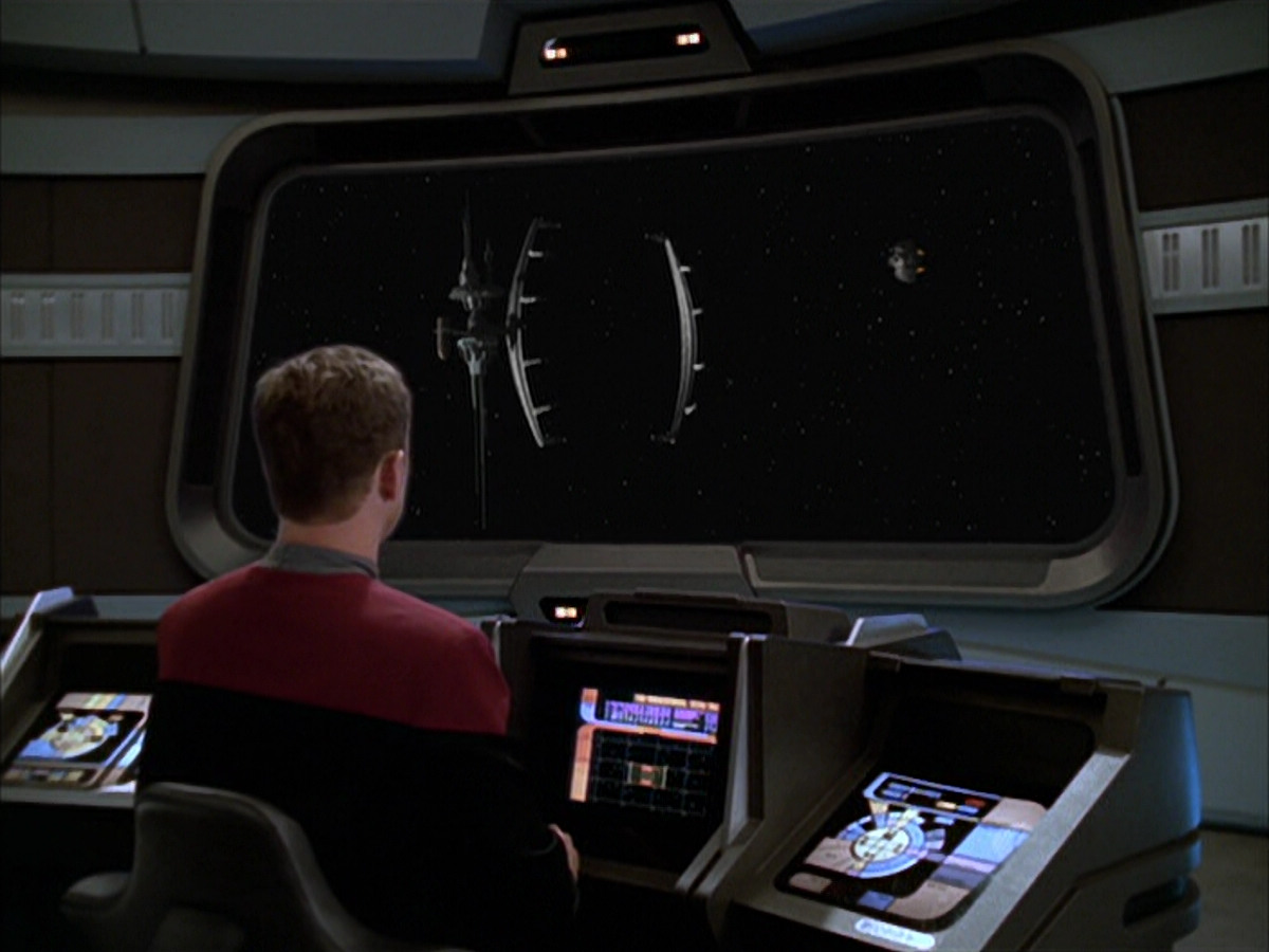 extant_StarTrek_VOY_6x09-TheVoyagerConspiracy_00648.jpg
