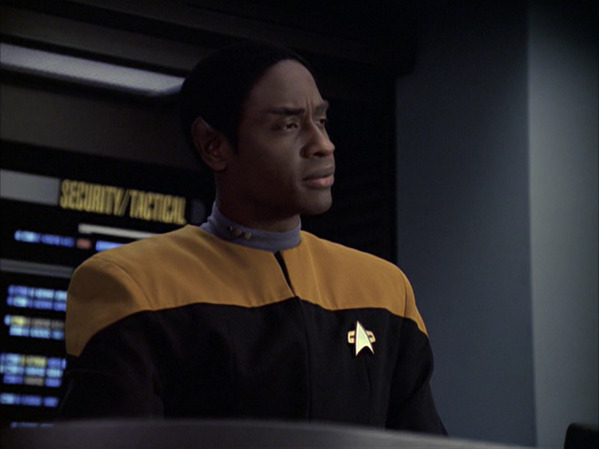 extant_StarTrek_VOY_6x09-TheVoyagerConspiracy_00654.jpg