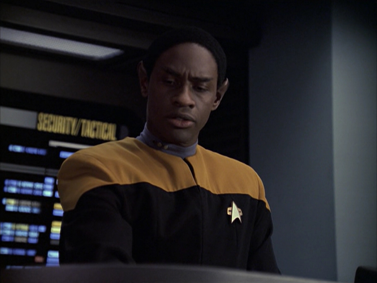 extant_StarTrek_VOY_6x09-TheVoyagerConspiracy_00670.jpg