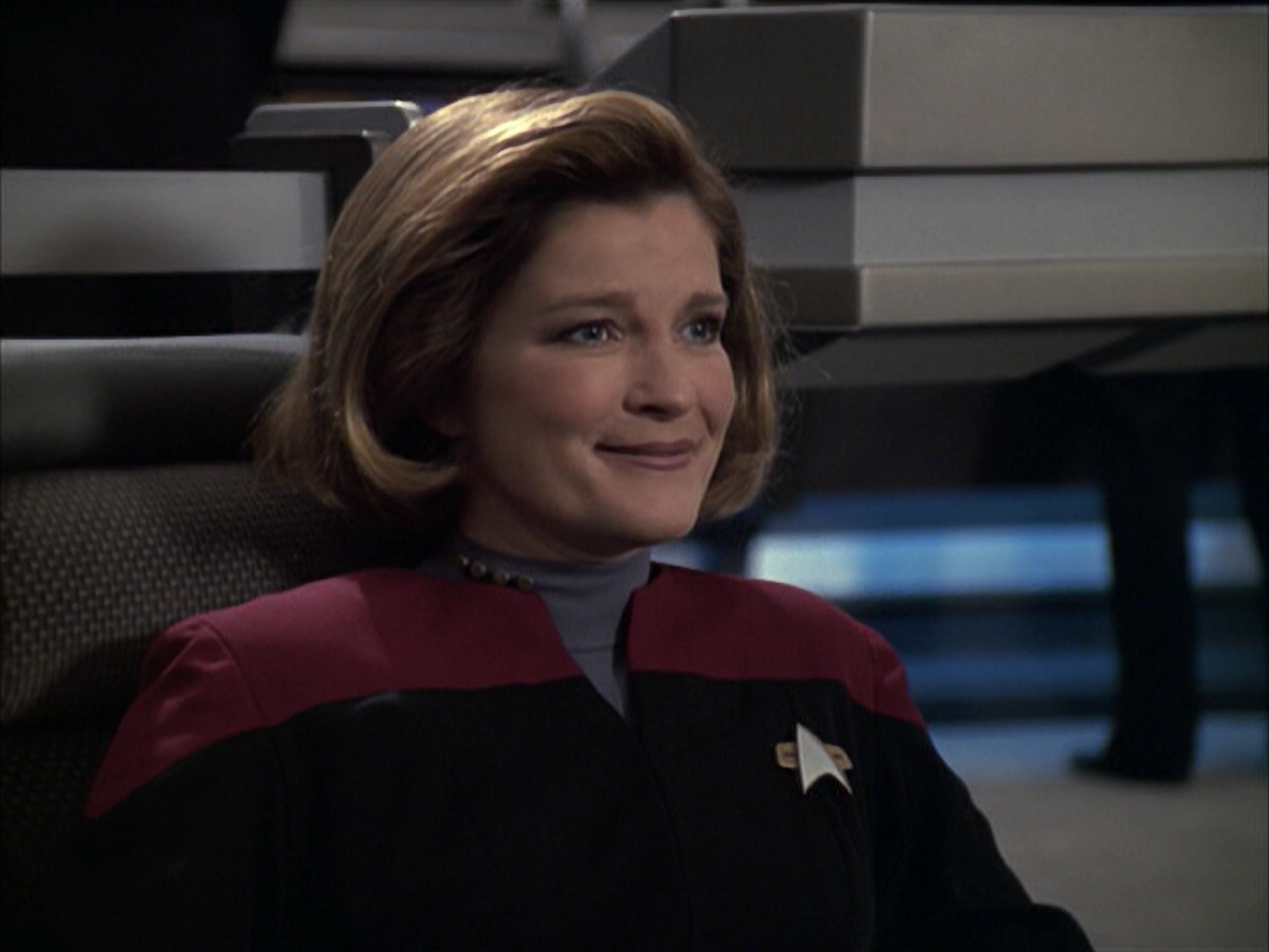 extant_StarTrek_VOY_6x09-TheVoyagerConspiracy_00689.jpg