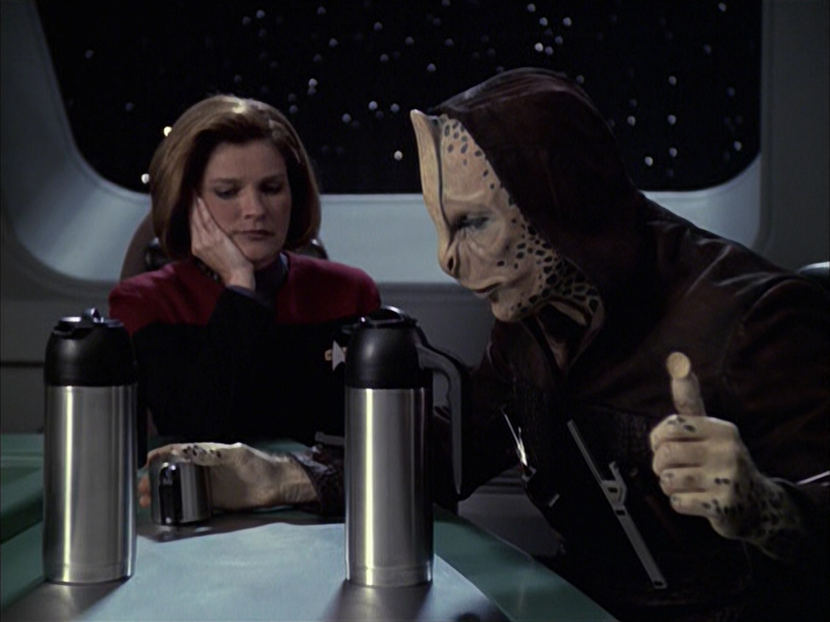 extant_StarTrek_VOY_6x09-TheVoyagerConspiracy_00731.jpg