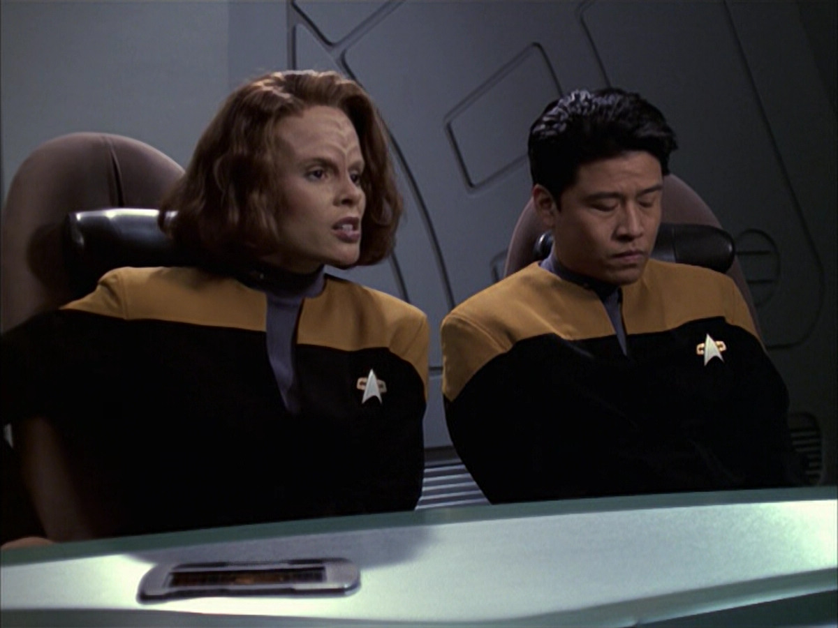 extant_StarTrek_VOY_6x09-TheVoyagerConspiracy_00770.jpg
