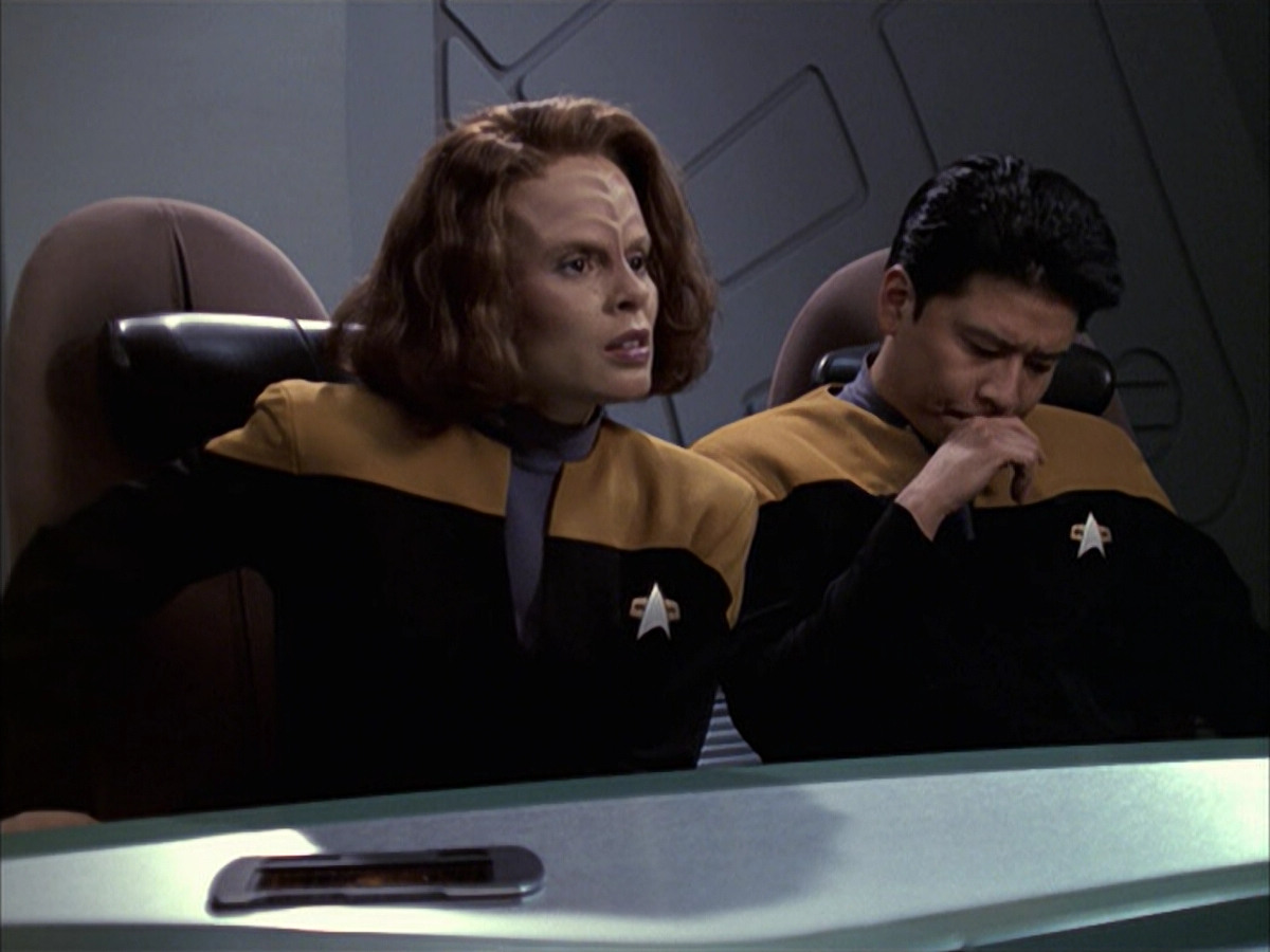extant_StarTrek_VOY_6x09-TheVoyagerConspiracy_00771.jpg