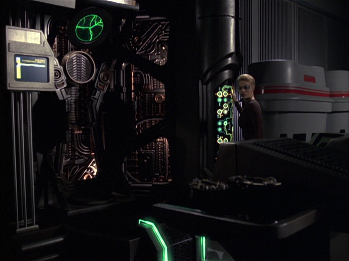 extant_StarTrek_VOY_6x09-TheVoyagerConspiracy_00842.jpg