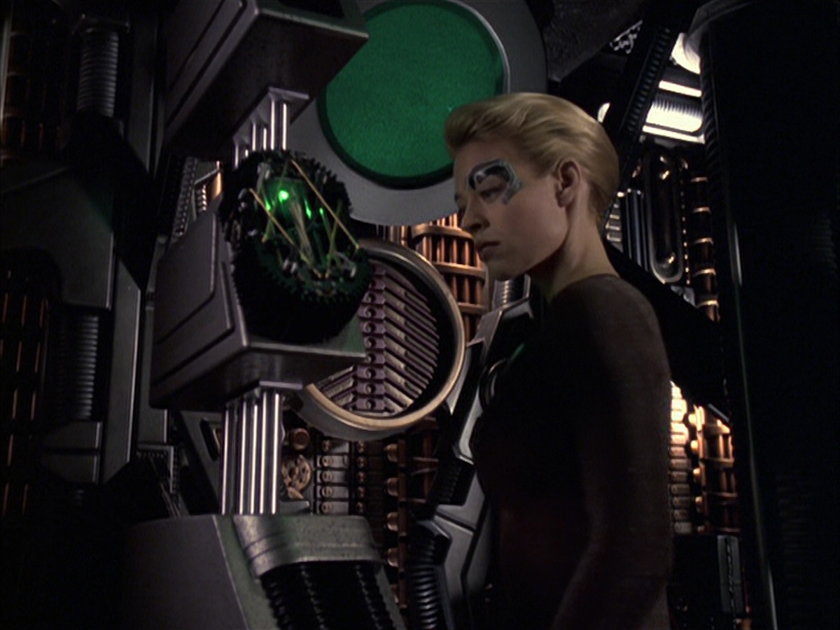 extant_StarTrek_VOY_6x09-TheVoyagerConspiracy_00867.jpg