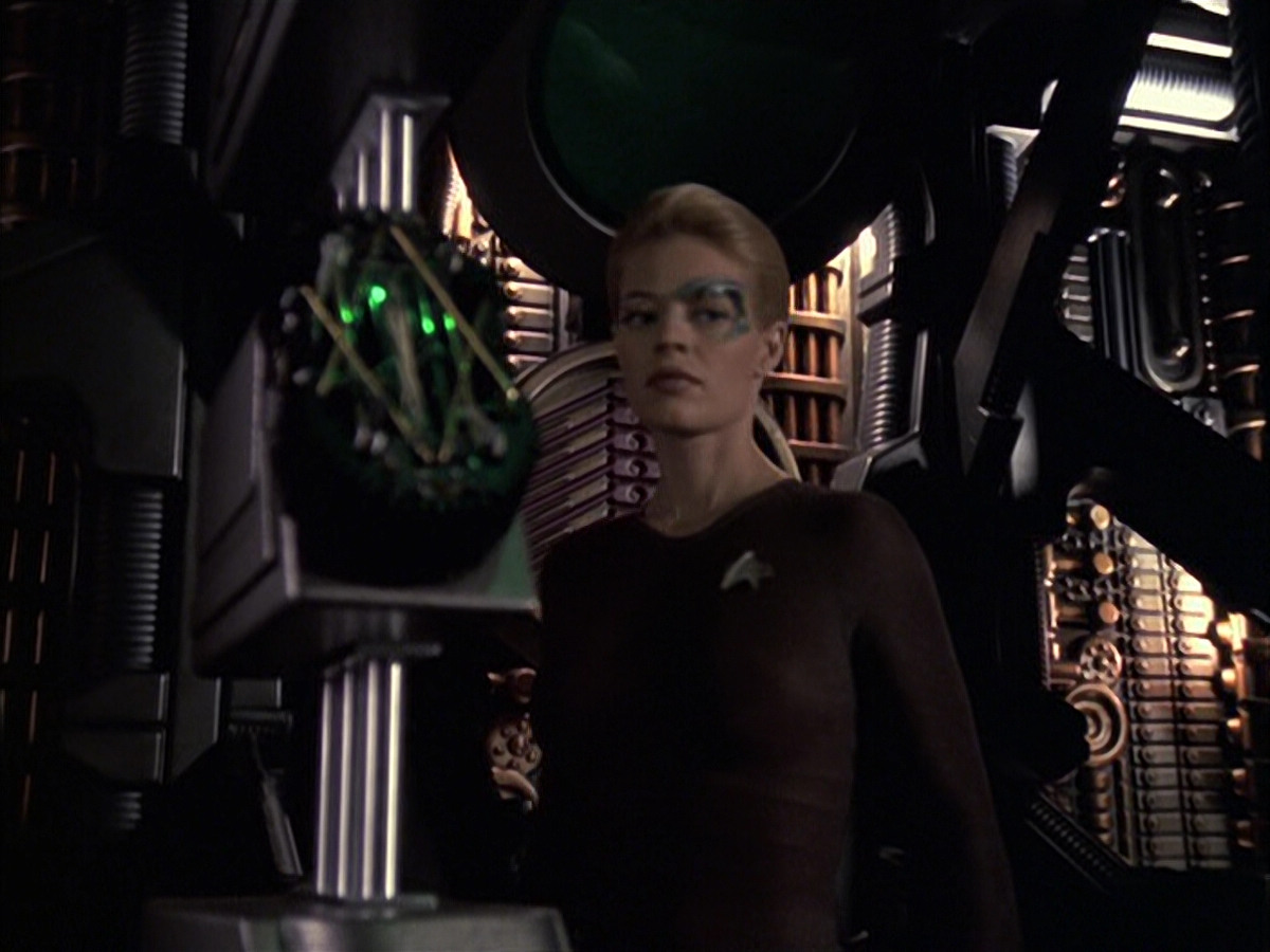 extant_StarTrek_VOY_6x09-TheVoyagerConspiracy_00870.jpg