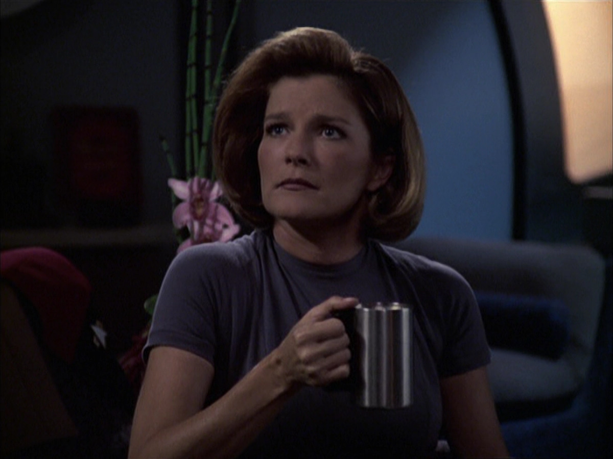 extant_StarTrek_VOY_6x09-TheVoyagerConspiracy_00915.jpg
