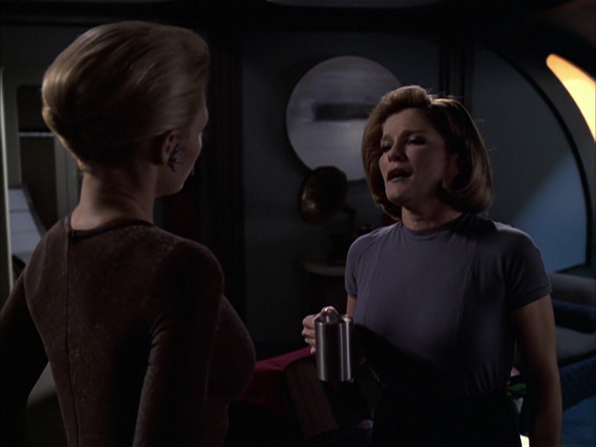 extant_StarTrek_VOY_6x09-TheVoyagerConspiracy_00930.jpg