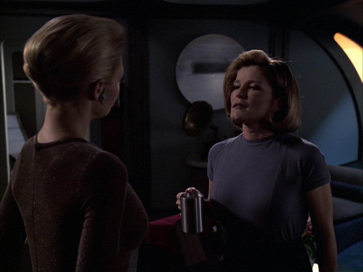 extant_StarTrek_VOY_6x09-TheVoyagerConspiracy_00931.jpg