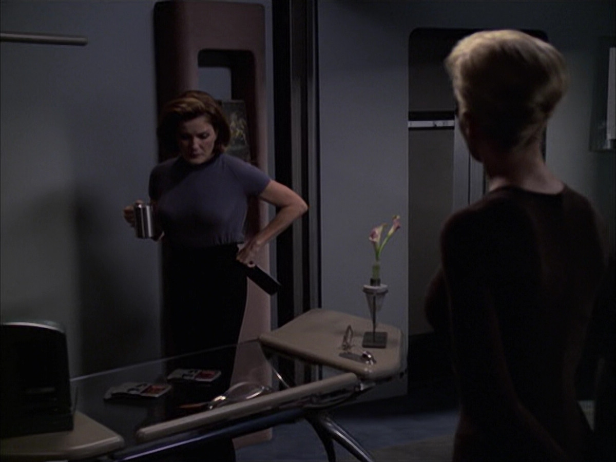 extant_StarTrek_VOY_6x09-TheVoyagerConspiracy_01002.jpg