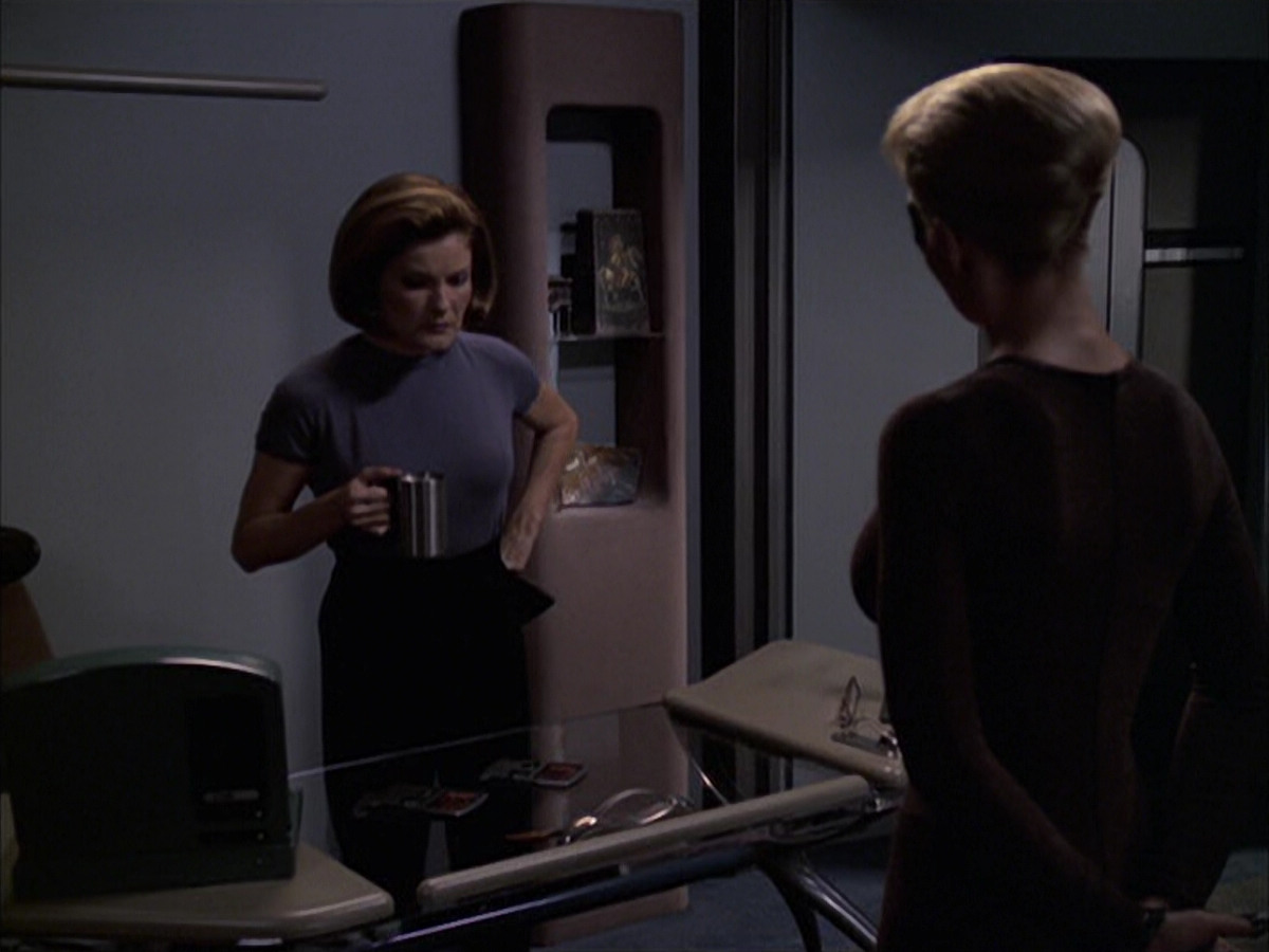 extant_StarTrek_VOY_6x09-TheVoyagerConspiracy_01005.jpg