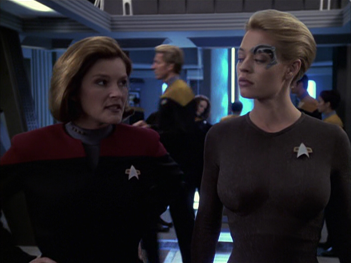 extant_StarTrek_VOY_6x09-TheVoyagerConspiracy_01106.jpg