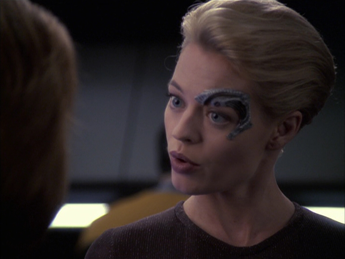 extant_StarTrek_VOY_6x09-TheVoyagerConspiracy_01112.jpg