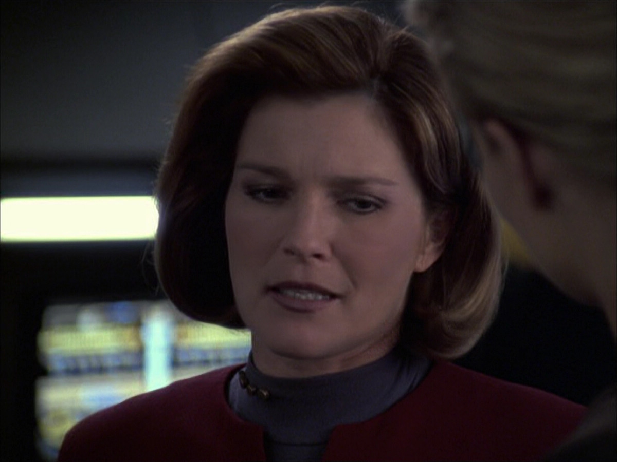 extant_StarTrek_VOY_6x09-TheVoyagerConspiracy_01117.jpg