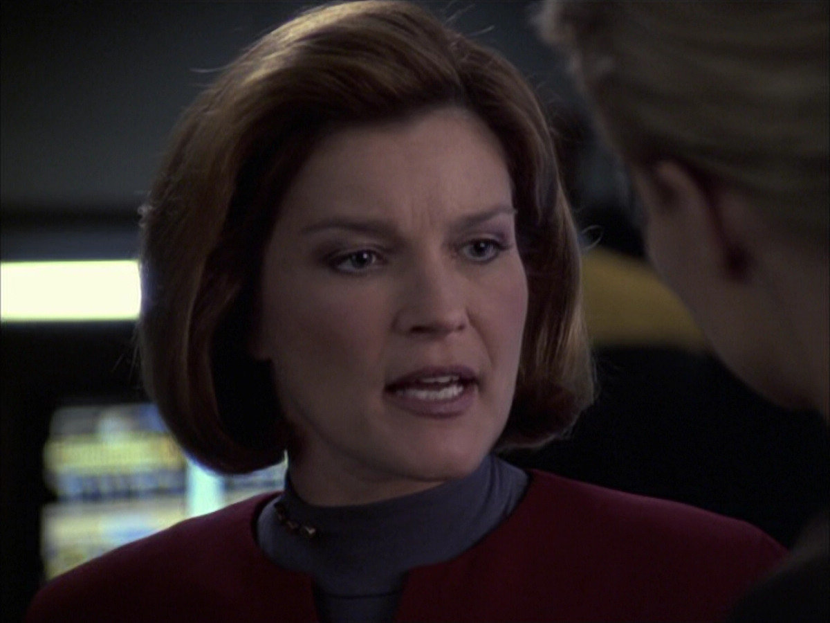 extant_StarTrek_VOY_6x09-TheVoyagerConspiracy_01135.jpg