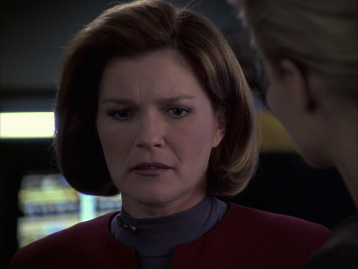 extant_StarTrek_VOY_6x09-TheVoyagerConspiracy_01142.jpg