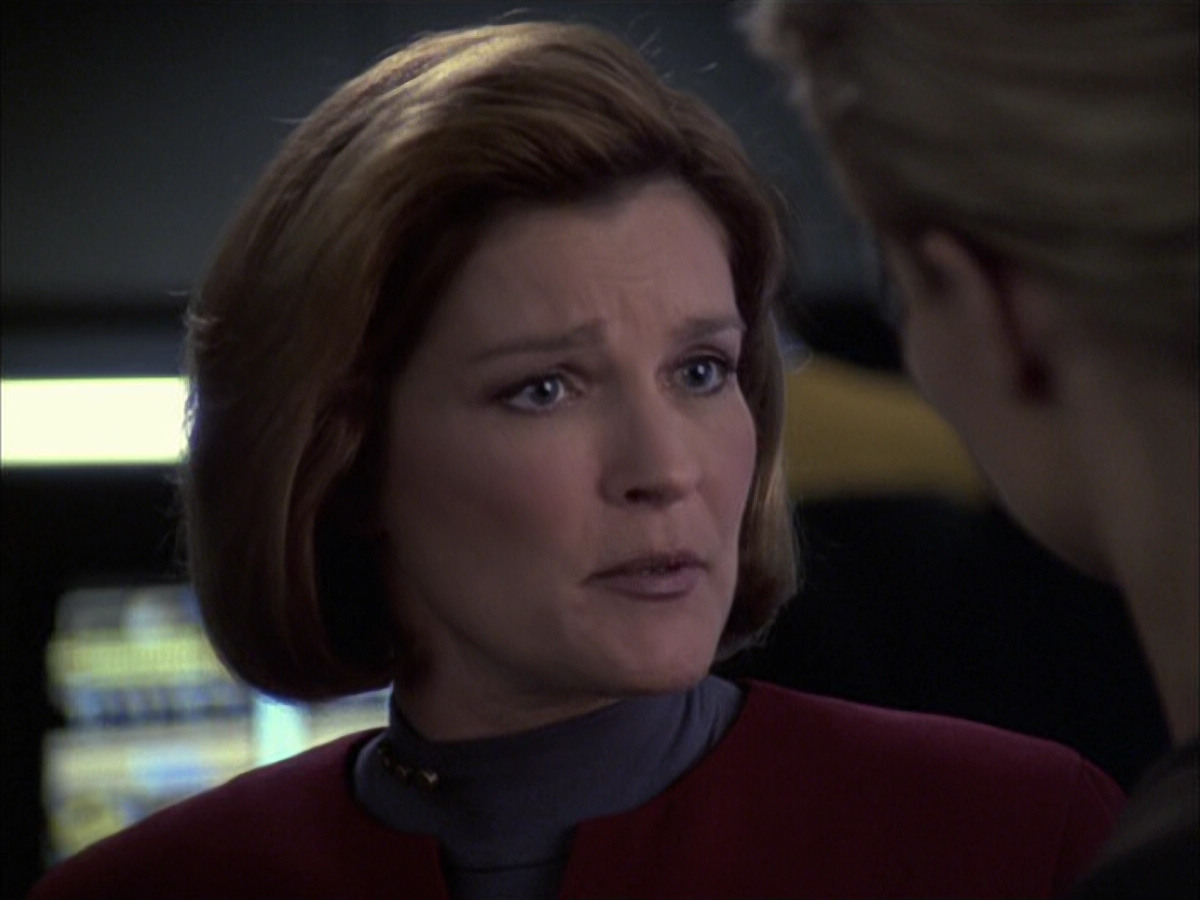 extant_StarTrek_VOY_6x09-TheVoyagerConspiracy_01151.jpg