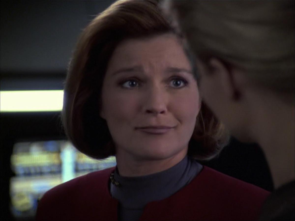 extant_StarTrek_VOY_6x09-TheVoyagerConspiracy_01156.jpg