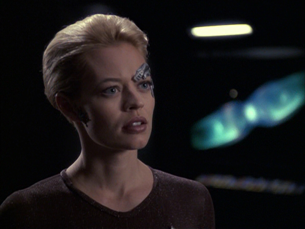 extant_StarTrek_VOY_6x09-TheVoyagerConspiracy_01211.jpg