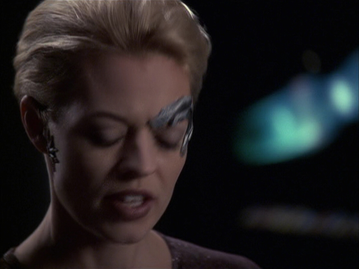 extant_StarTrek_VOY_6x09-TheVoyagerConspiracy_01232.jpg