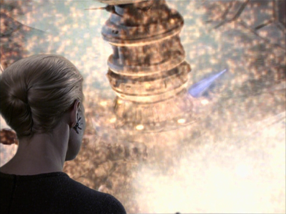 extant_StarTrek_VOY_6x09-TheVoyagerConspiracy_01236.jpg
