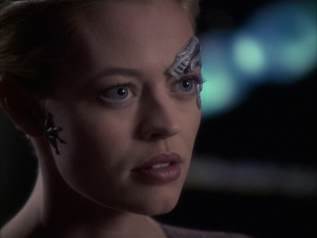 extant_StarTrek_VOY_6x09-TheVoyagerConspiracy_01247.jpg