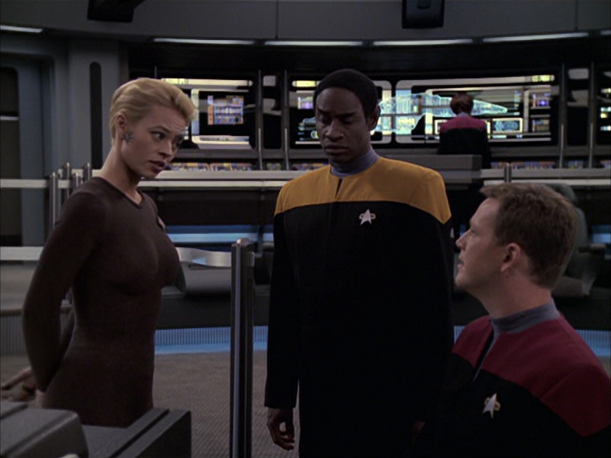 extant_StarTrek_VOY_6x09-TheVoyagerConspiracy_01273.jpg