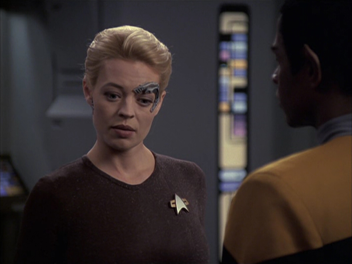 extant_StarTrek_VOY_6x09-TheVoyagerConspiracy_01278.jpg