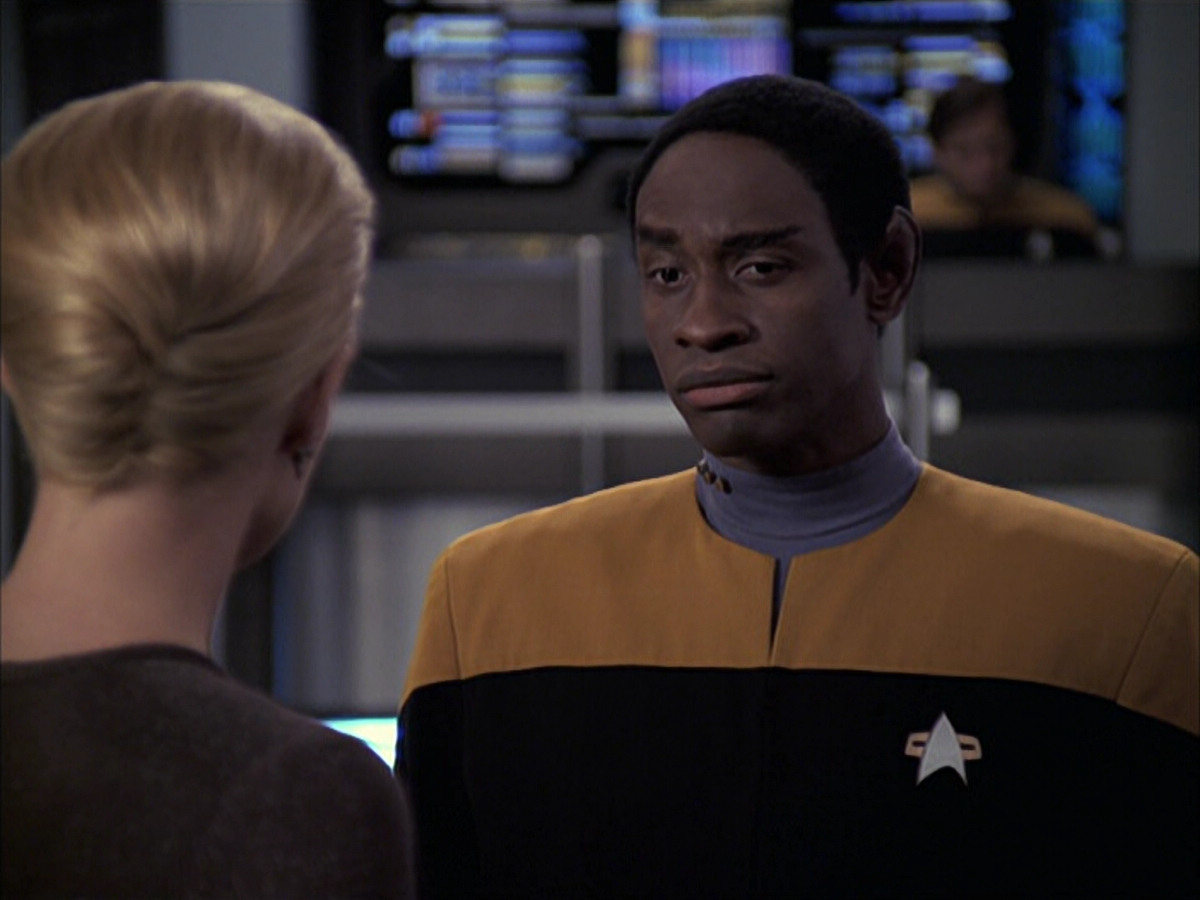 extant_StarTrek_VOY_6x09-TheVoyagerConspiracy_01286.jpg